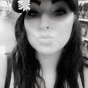 Meet your Posher, Leanne